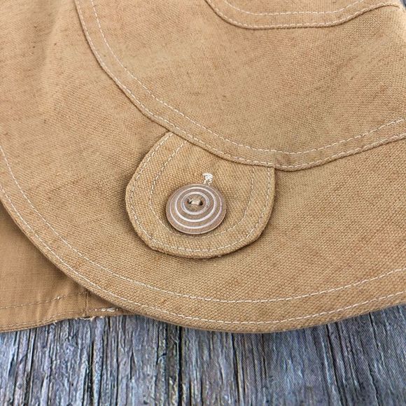 70’s Vintage Cropped The Strawberry Plant Camel Collarless Vest - Picture 5 of 9